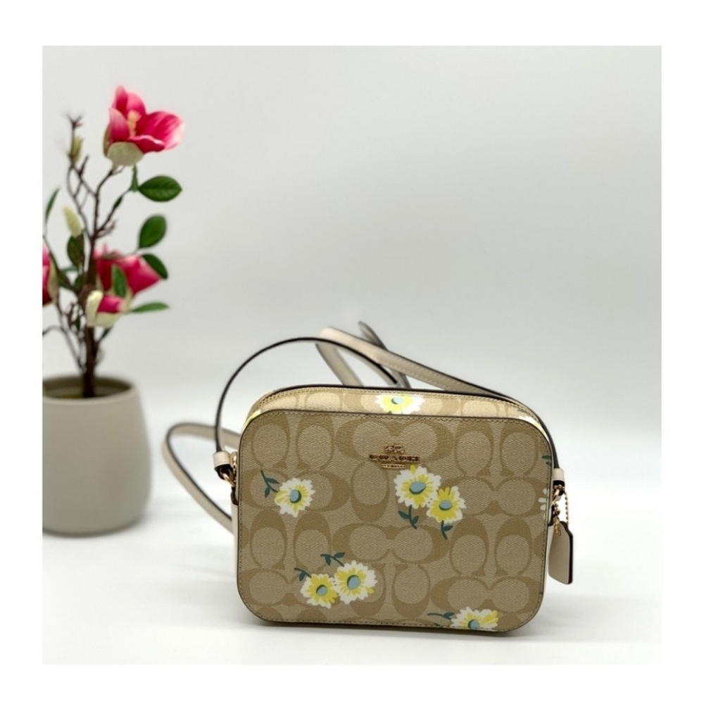 Authentic Coach Mini Bag - Picture 4 of 7